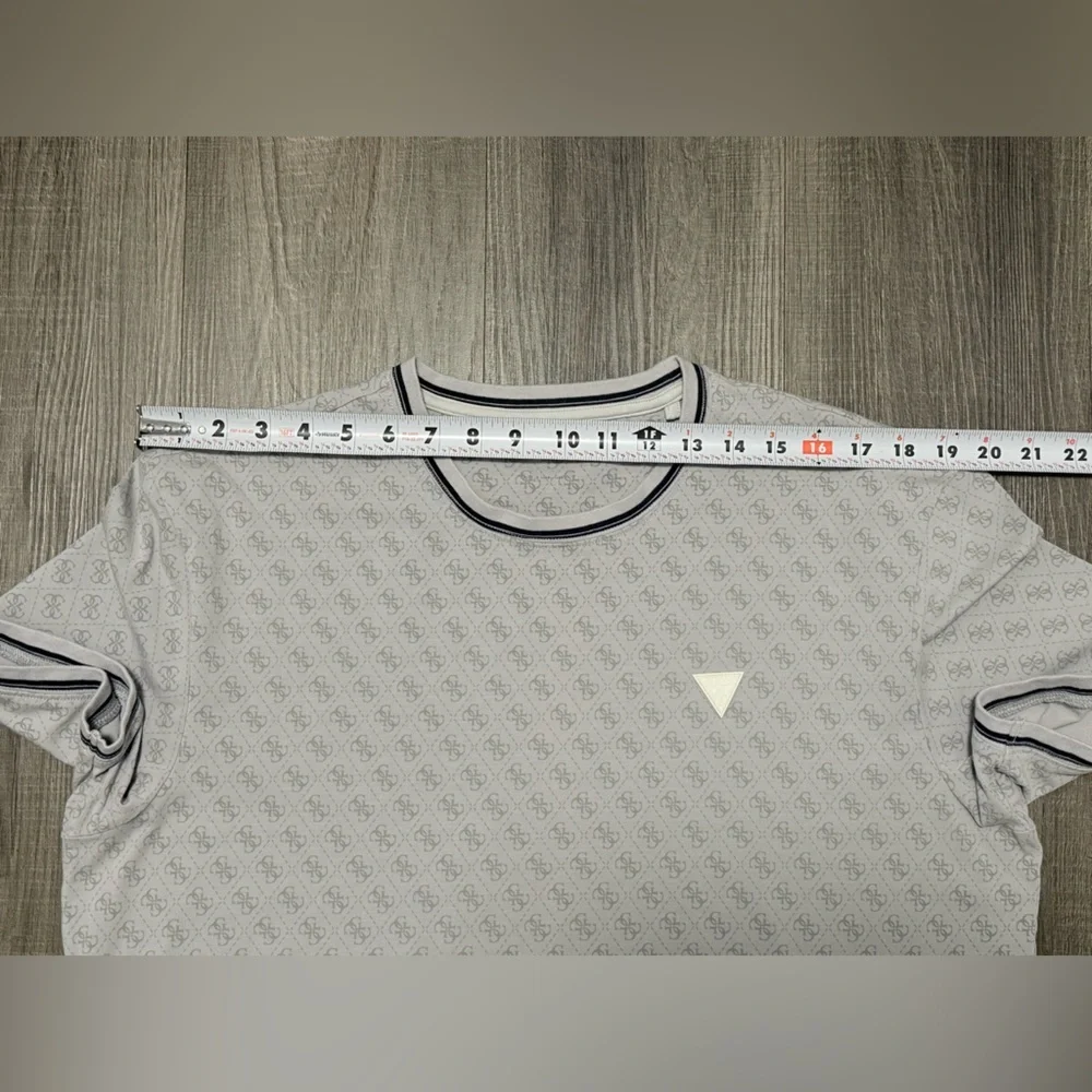 Guess Light Gray Patterned T-Shirt - Picture 9 of 9